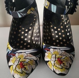 Awesome and unique Ruby Shoo kitten heels